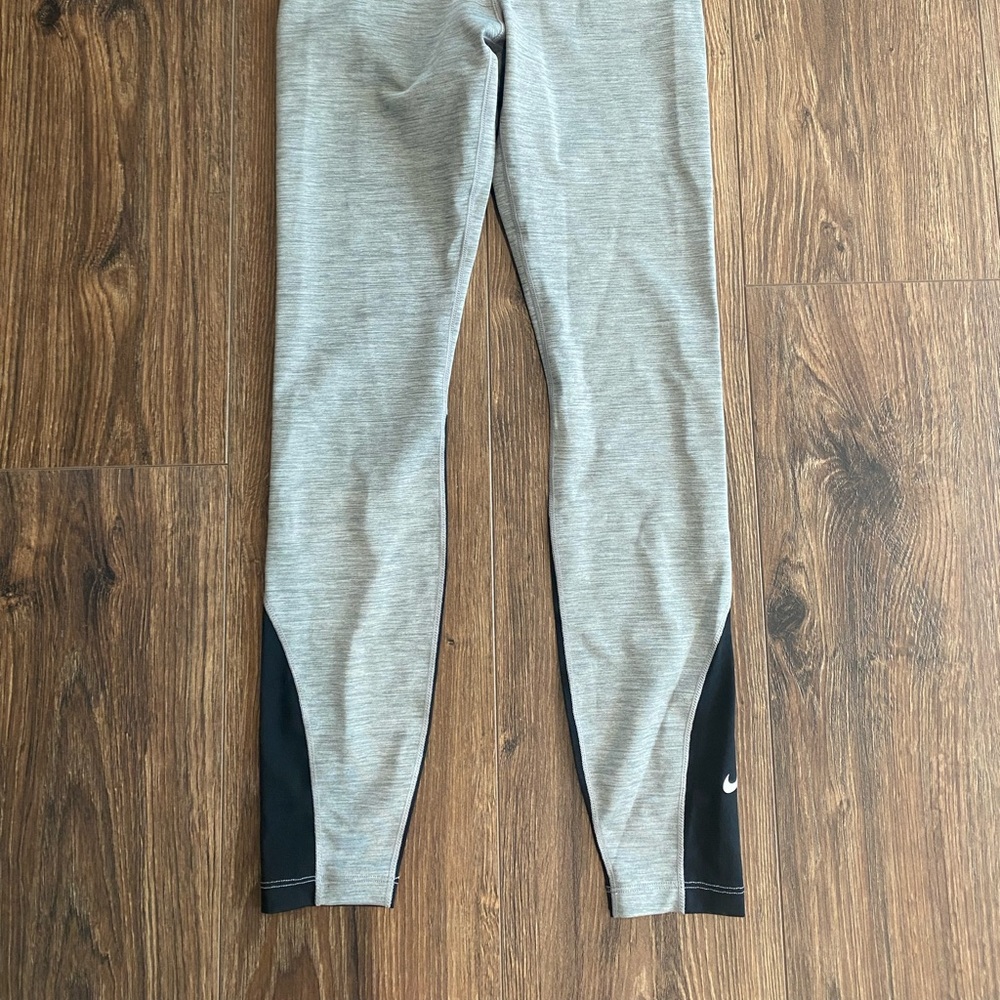 NWT Women’s XS Nike Dri Fit Leggings